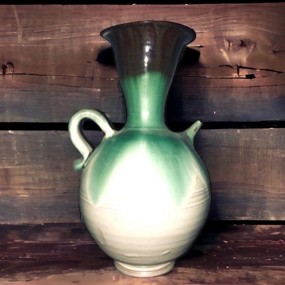 Vintage Made in Spain Drip Glaze Spout Ceramic Fluted Spitoon Vase - Picture 1 of 8